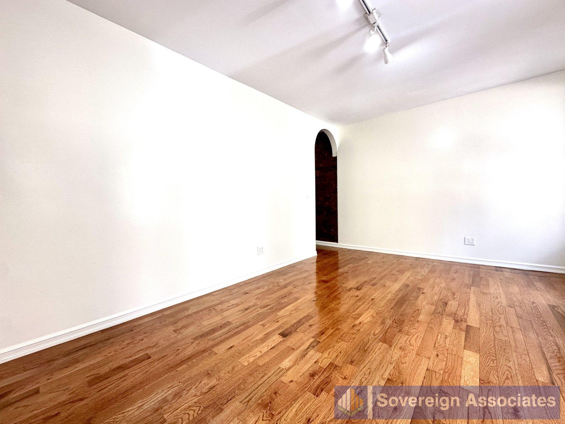 Building Photo - 610 W 150th St