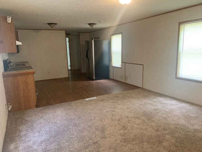 Building Photo - $250 OFF FIRST MONTH'S RENT - Country living!