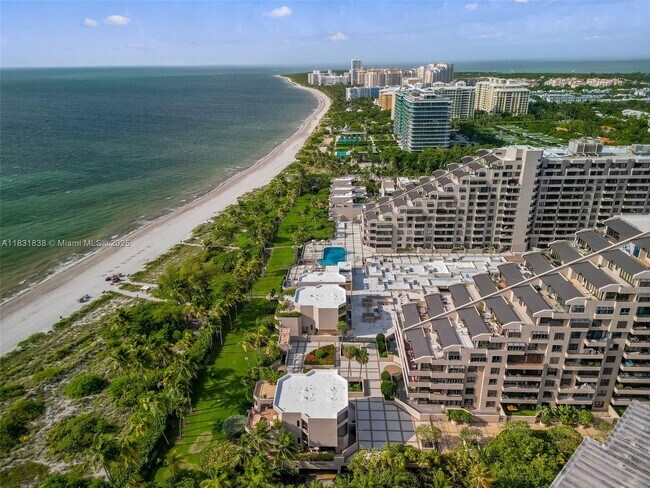 Building Photo - 251 Crandon Blvd
