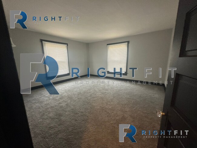 Building Photo - Charming Home in Dayton