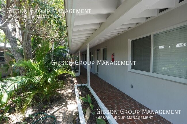 Building Photo - 631 NE 17th Way