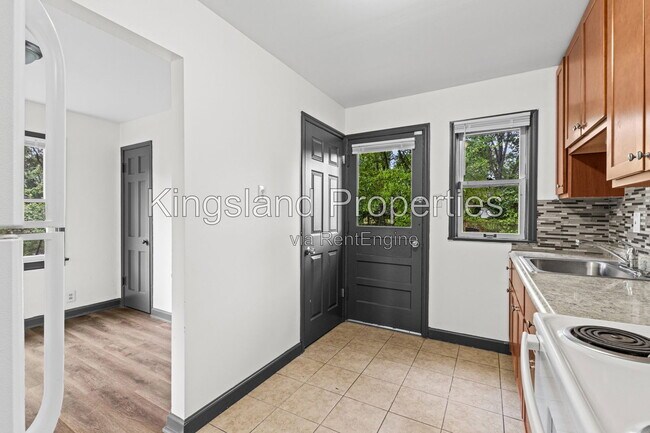 Building Photo - 9169 Newby St