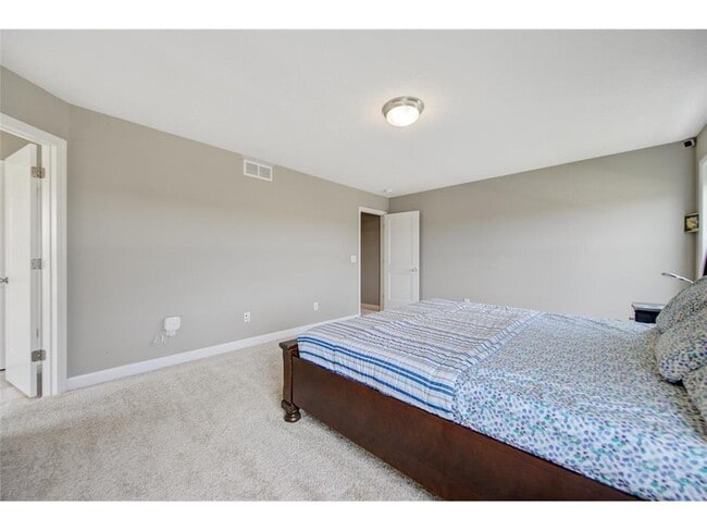 Building Photo - 7291 Alvarado Ln N
