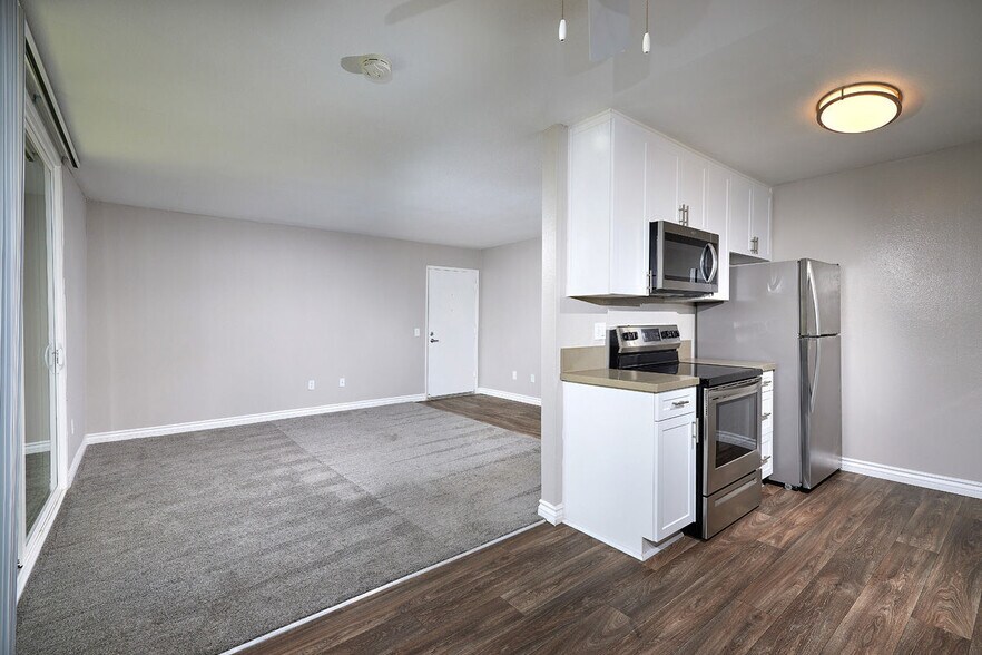 Creekwood Villas 3020 Oceanside Blvd Oceanside CA 92054 Apartment