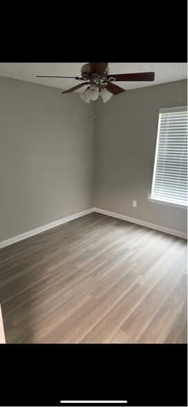 Building Photo - 104 Canal St