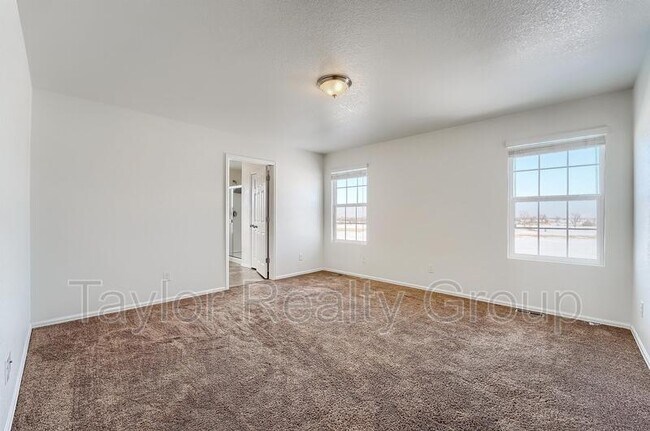 Building Photo - 2273 Saddle Back Ct