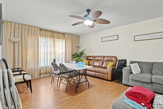 Building Photo - 204 Ruby Hubbard Way