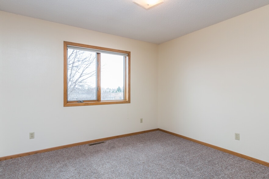 Building Photo - 2021 N Kimball St