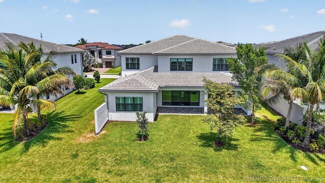 Building Photo - 17089 Rainbow Fls Trl