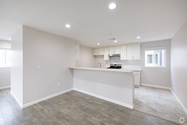 3BR, 2.5BA - 1,550SF - Dining Room - 7359 Kester Ave