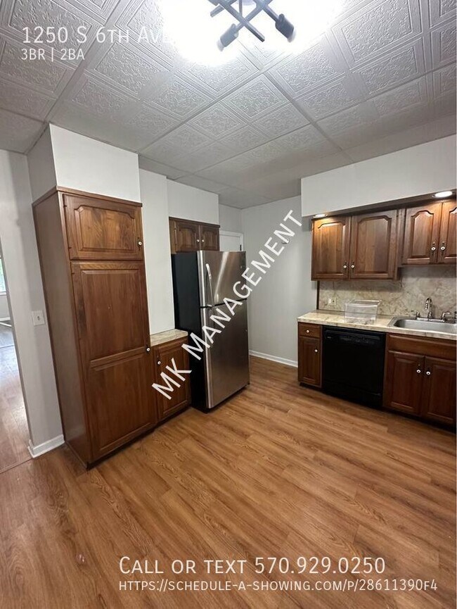 Building Photo - 1250 S 6th Ave