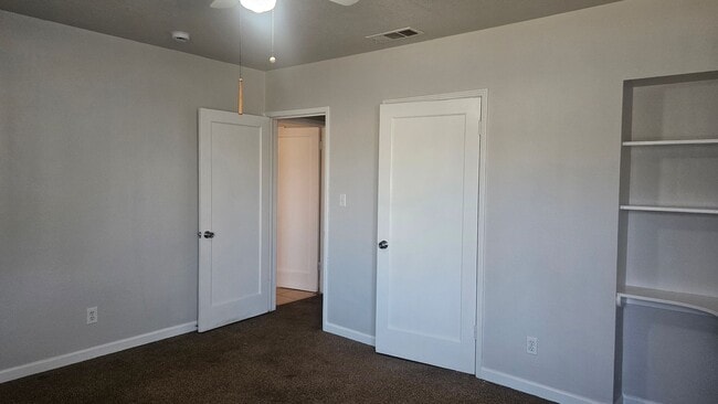 Building Photo - WOW!  Very Nice Updateds 3/1 Near Chestnut...