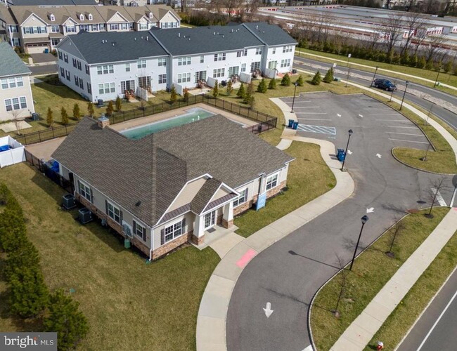 Building Photo - 25 Larkspur Ln
