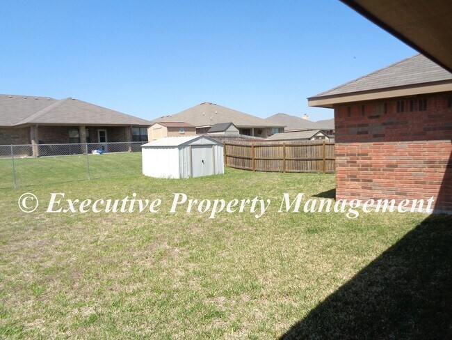 Building Photo - 2401 Terry Dr