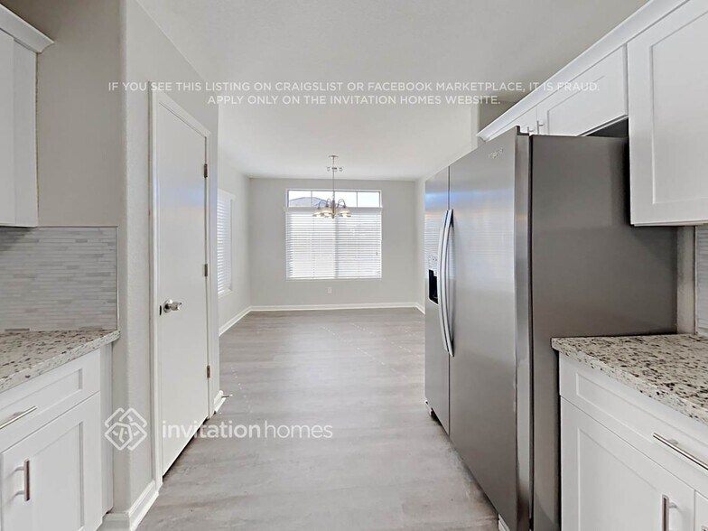Building Photo - 12724 W Voltaire Ave
