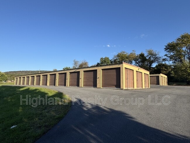Building Photo - 3396 Mountain Rd