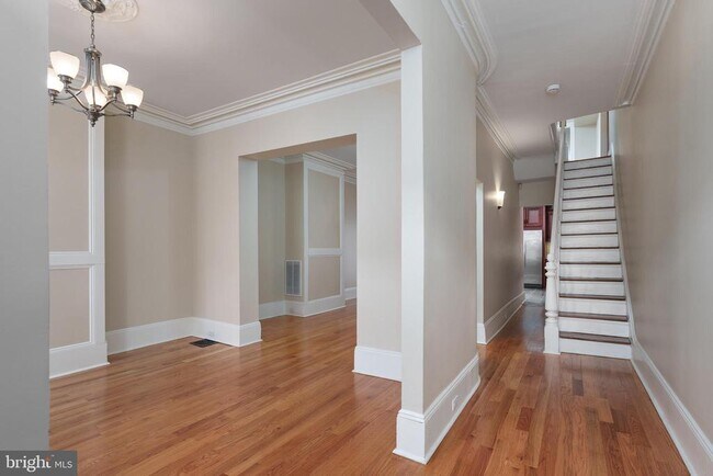 Building Photo - 236 Mercer St