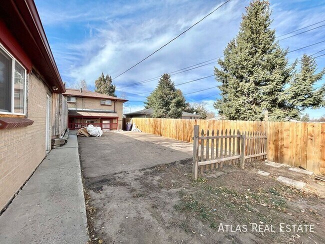 Building Photo - 878 Linley Ct