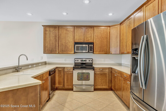 Building Photo - 2534 N Hwy A1A