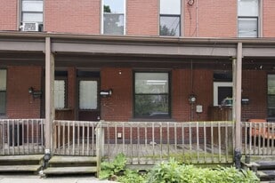Building Photo - 225 Luray St
