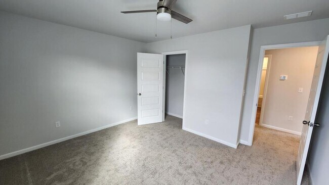 Building Photo - 1055 Sentinel Ct