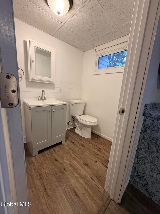 Building Photo - 1126 Broadway