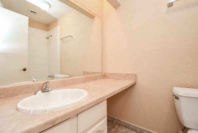 Building Photo - 14230 Cellini Dr