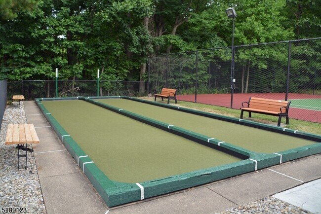 Building Photo - 2 Richmond Rd