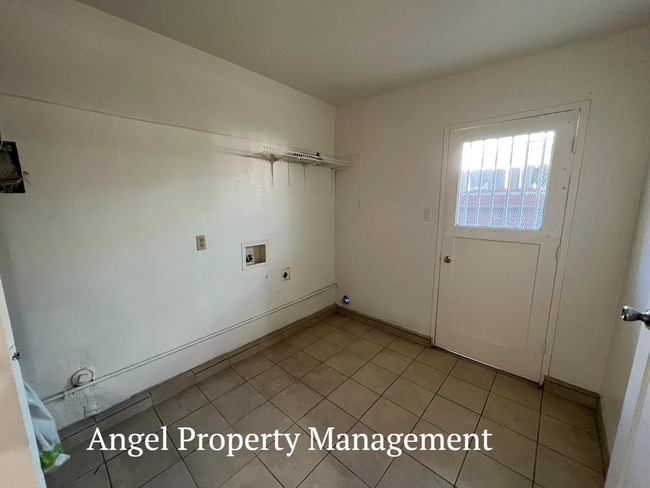 Building Photo - 6932 Richman Way