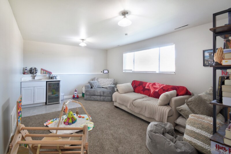 Building Photo - 3443 Amador Cir