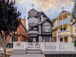 Building Photo - 522 20th St