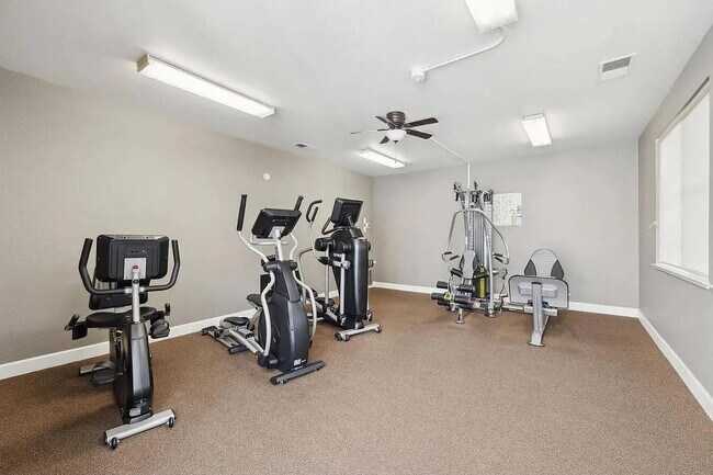Building Photo - Stylish Golf Course Condo in North San Jose