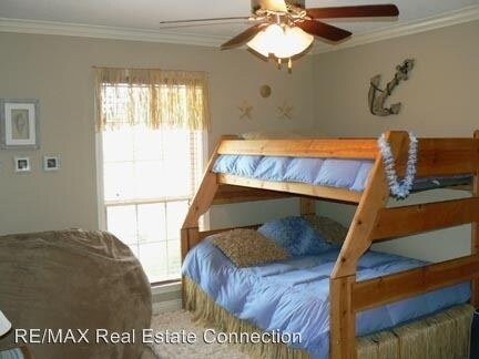 Building Photo - 2424 Canterbury Ct