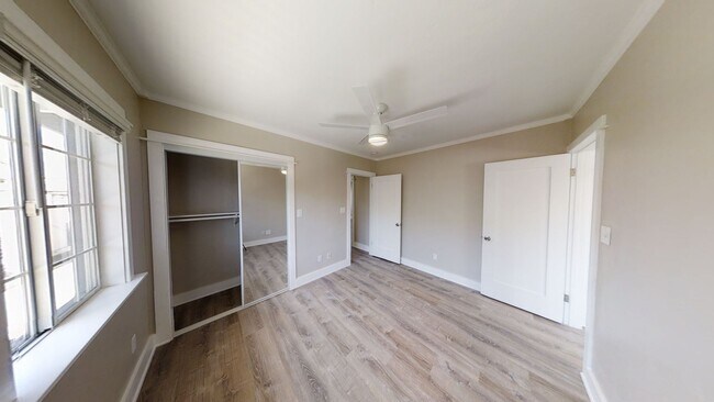 Building Photo - Renovated 5 bed 3 bath house on Art St