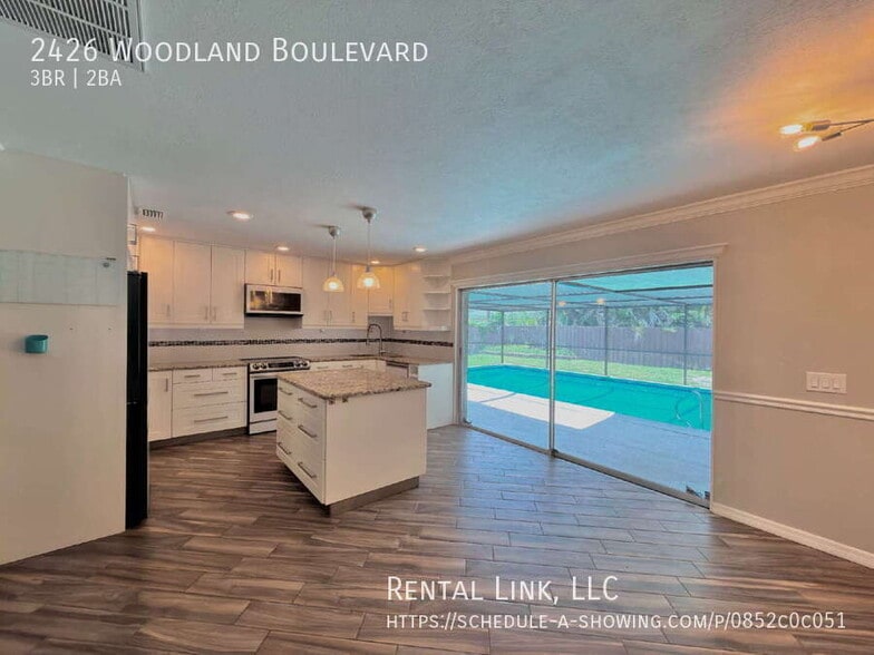 Building Photo - 2426 Woodland Blvd