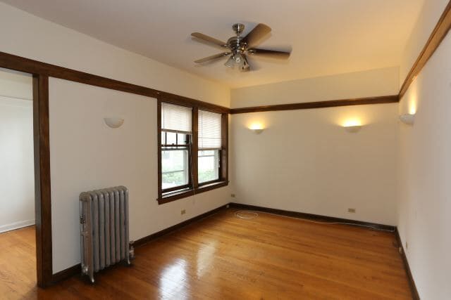 Building Photo - 819 W Waveland Ave