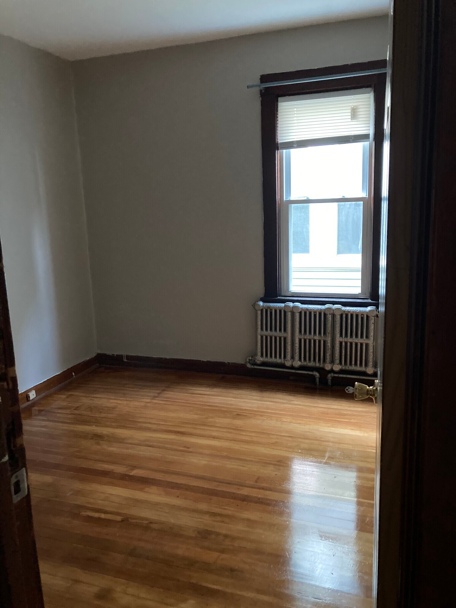 Building Photo - 444 Morris St