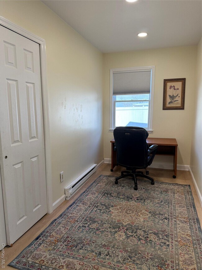 Building Photo - 227 W Pine St