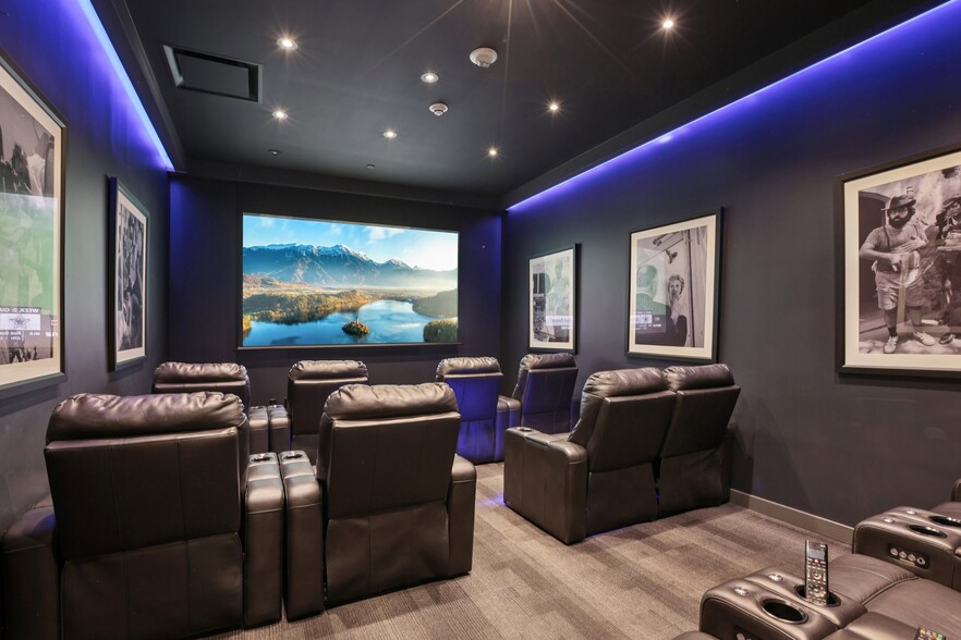 Building Photo - 6250 HOLLYWOOD Blvd