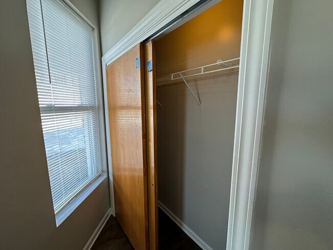 Building Photo - 3946 N Cicero Ave