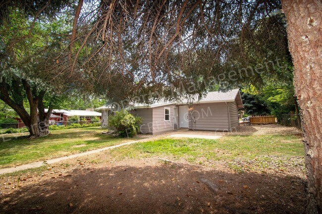 Building Photo - 3 Bed House in Northwest Fort Collins!