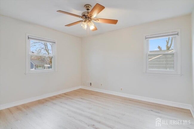 Building Photo - 3316 Beverly Rd