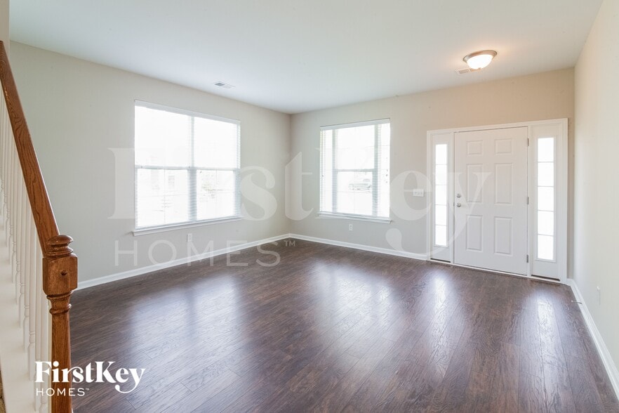Building Photo - 200 Palmetto Village Cir