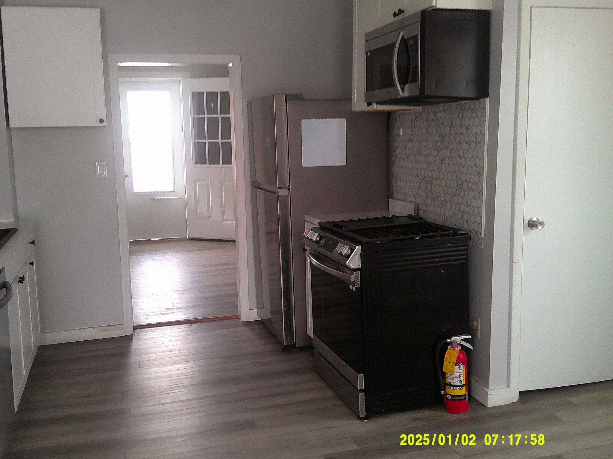 Building Photo - 408 W Willett St