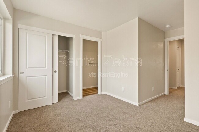 Building Photo - 1682 SW Salmon Ave