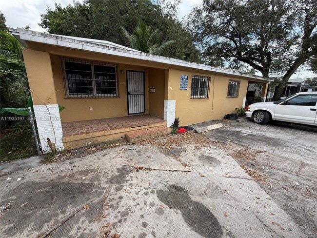 Building Photo - 8203 NW 5th Ct