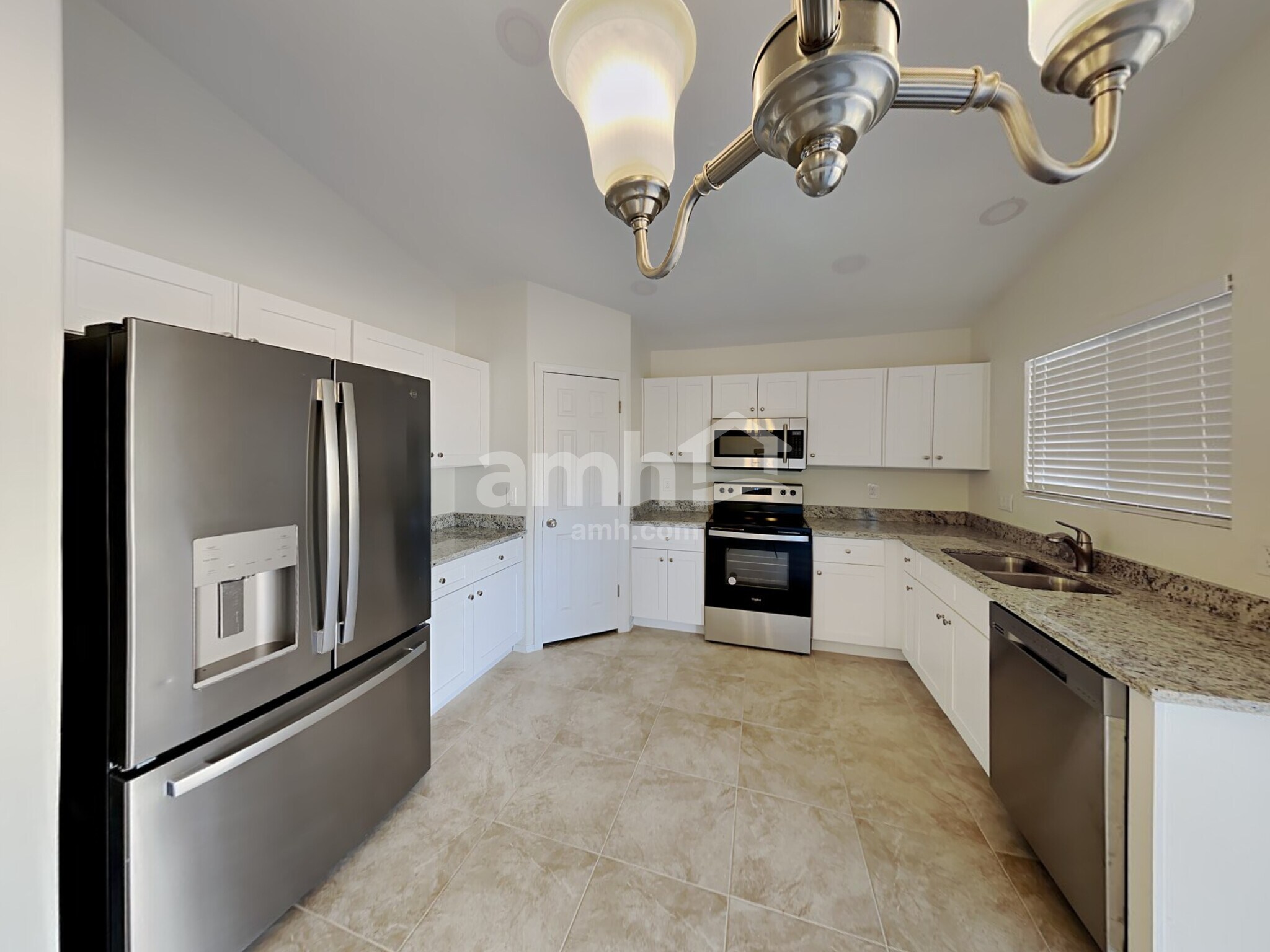 Building Photo - 31491 N Cactus Dr