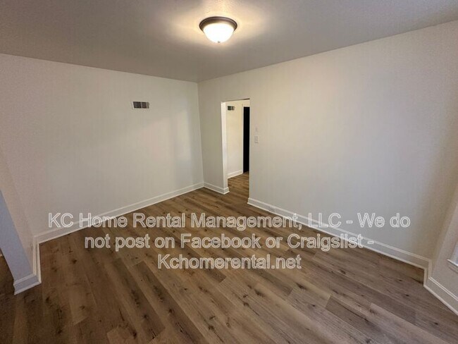 Building Photo - 4748 Eastern Ave