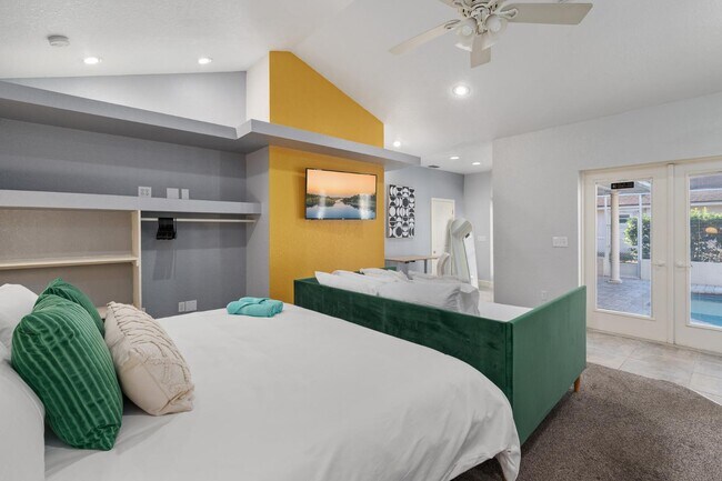Building Photo - 808 Arietta Dr