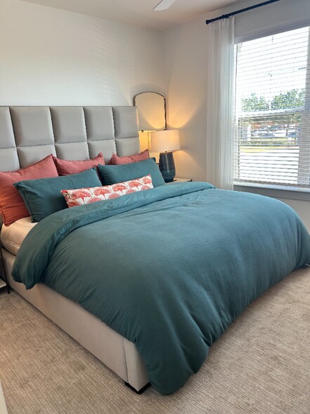 Building Photo - 1510 League Line Rd